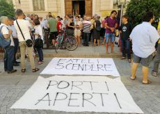 La Guida - Manifestazione per chiedere lo sbarco dei 42 della SeaWatch