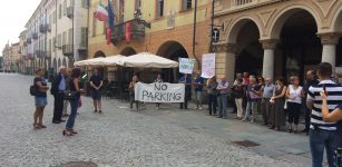 La Guida - Parcheggio in piazza Europa, la protesta continua