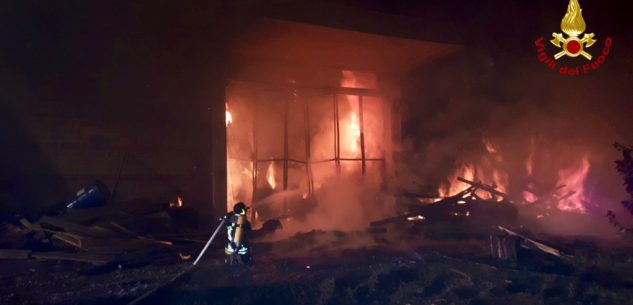 La Guida - Incendio in un capannone a San Chiaffredo