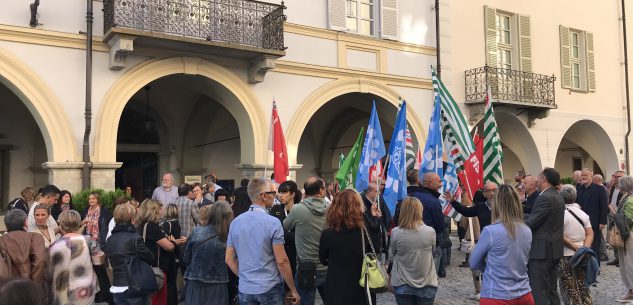 La Guida - “La Fondazione Crc difenda i dipendenti Ubi”