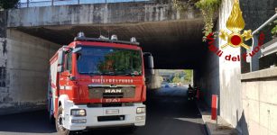 La Guida - Cade intonaco dal cavalcavia: chiusa la tangenziale di Mondovì