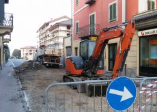 La Guida - Boves, posa del porfido in via Cuneo