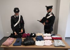 La Guida - Vestiti rubati in negozi, denunciate due donne a Borgo