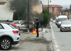 La Guida - Principio d’incendio a Dogliani: un’auto va a fuoco