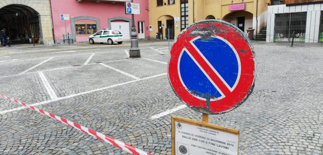 La Guida - Caraglio, divieti di transito e di sosta per installare l’albero di Natale