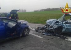 La Guida - Scontro frontale a Magliano Alpi, due persone ferite