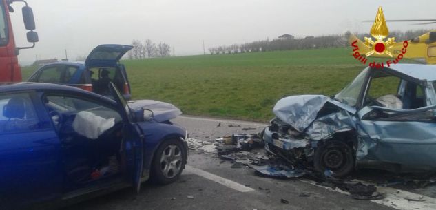 La Guida - Scontro frontale a Magliano Alpi, due persone ferite