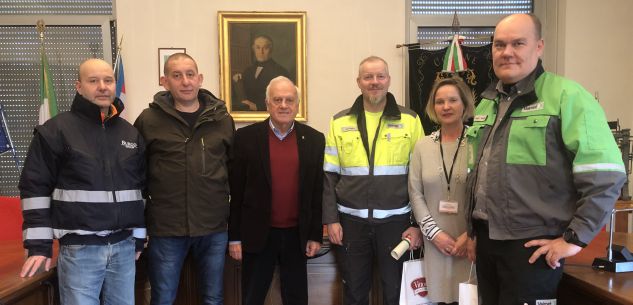 La Guida - Delegazione finlandese in Municipio a Verzuolo