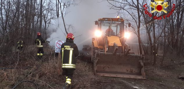 La Guida - Incendio in discarica a Barge