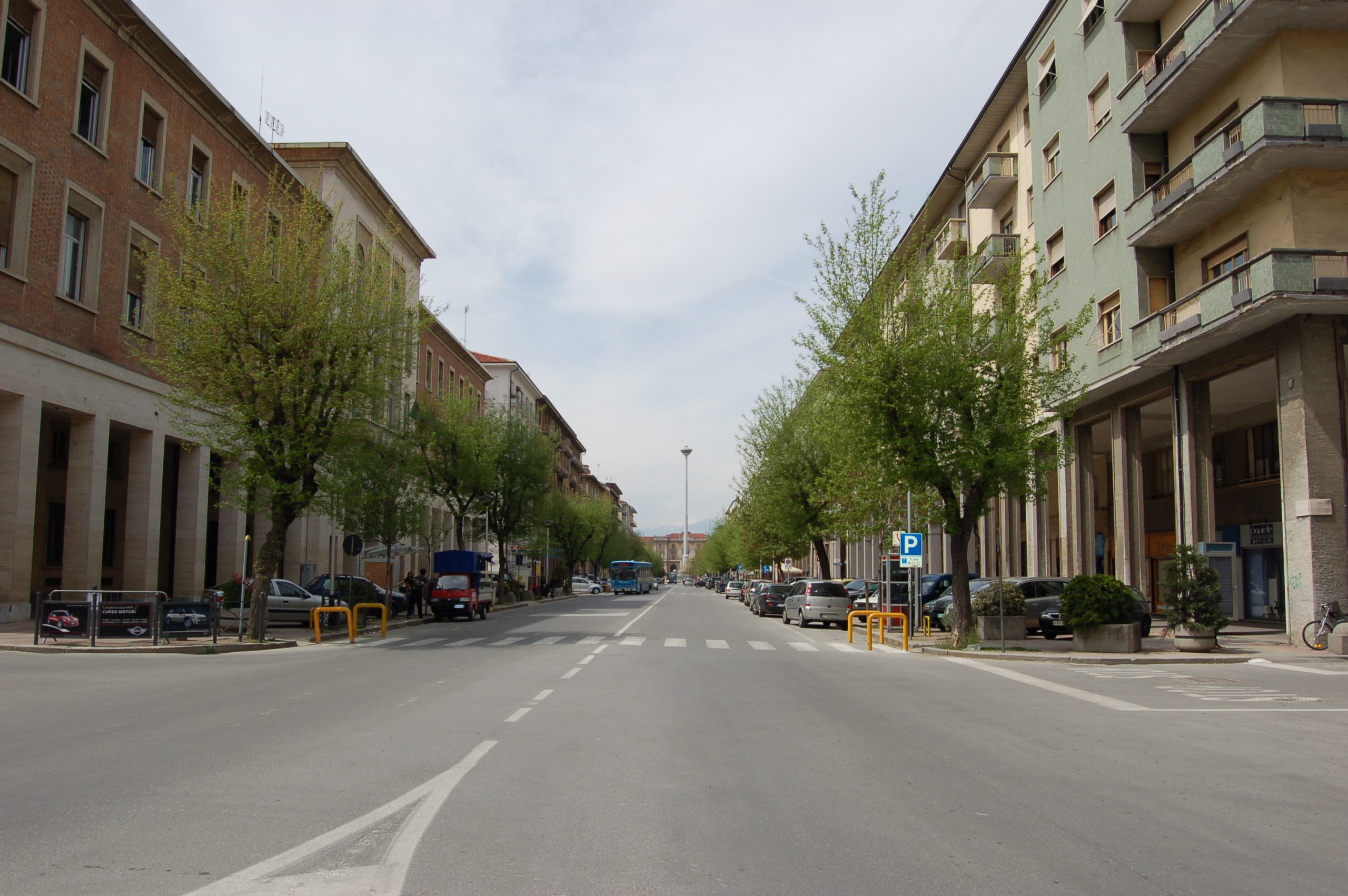 Lite tra automobilisti e pedone in corso Giolitti, due a processo