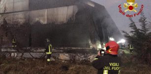 La Guida - Incendio in un maneggio, Vigili del fuoco intervenuti a Borgo