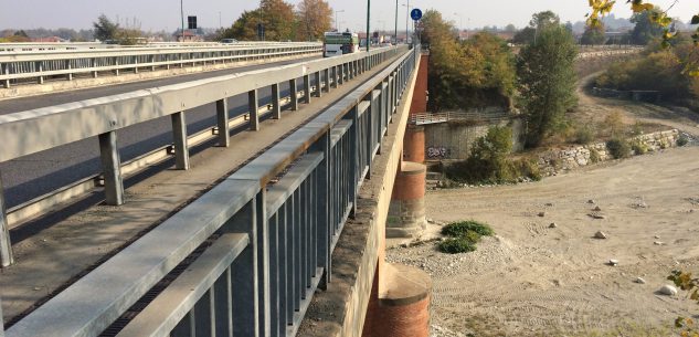 La Guida - Da lunedì restringimento alla viabilità sul ponte sul Gesso a Cuneo