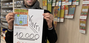 Vinti 10.000 euro con un gratta e vinci da 5 euro La Guida - Vinti 10.000 euro con un gratta e vinci da 5 euro