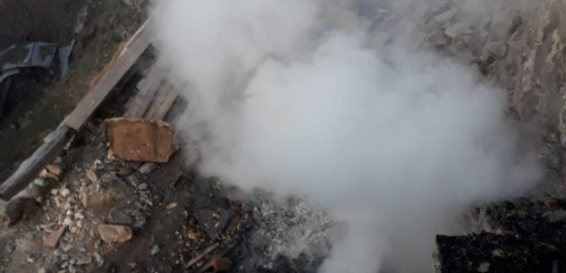 La Guida - Incendio al tetto di una casa in borgata Cialancia a Pradleves