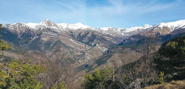 La Guida - Escursioni nelle valli Gesso, Varaita e Roya