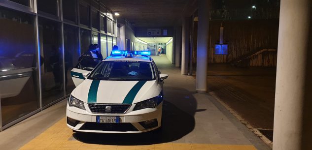 La Guida - Operazioni di sgombero e pulizia nel sottopassaggio del Movicentro