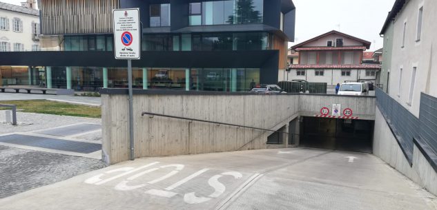 La Guida - Riaperto parcheggio sotterraneo di fianco alla Banca di Caraglio