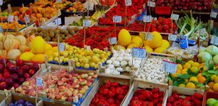 La Guida - A Boves il mercato alimentare si sposta in piazza Caduti