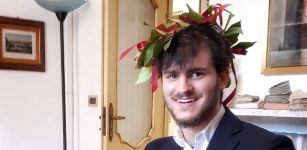 La Guida - Cuneese si laurea su Skype nel salotto di casa