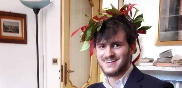 La Guida - Cuneese si laurea su Skype nel salotto di casa