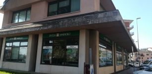 Borgo, ha riaperto dopo 12 giorni la banca San Paolo La Guida - Borgo, ha riaperto dopo 12 giorni la banca San Paolo