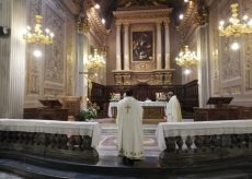 La Guida - Sì ai funerali, no alle Messe, dura reazione dei Vescovi italiani