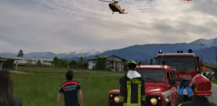 Auto fuori strada a Bagnolo Piemonte La Guida - Auto fuori strada a Bagnolo Piemonte