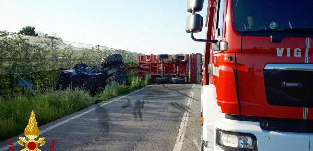 La Guida - Scontro tra auto e trattore tra Cuneo-Saluzzo