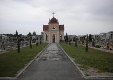 La Guida - Boves, parco giochi e cimitero restano chiusi