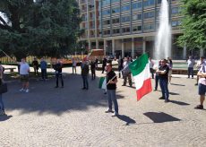 La Guida - Quinto sabato di protesta delle Mascherine Tricolore a Cuneo