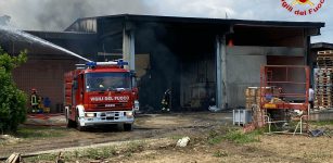 La Guida - Vigili del fuoco anche dal cuneese per un capannone a Cavour