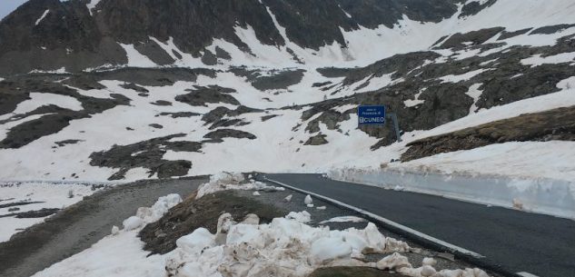 La Guida - Dal 15 giugno aprono i colli alpini al confine tra Italia e Francia