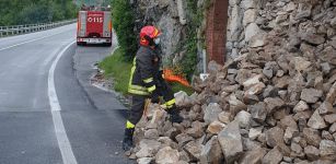 La Guida - Maltempo, cede muro a secco sulla strada del Colle di Nava