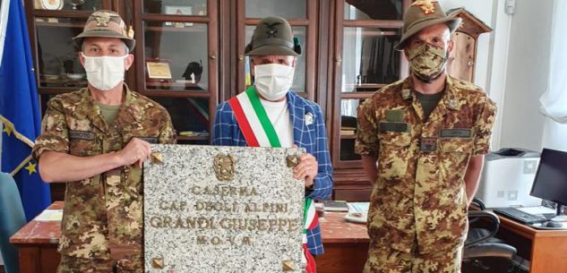 La Guida - Limone, riconsegnata la targa del capitano Grandi