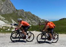 La Guida - Froome, Thomas, Kwiatkowski e Van Baarle sulle strade delle valli cuneesi