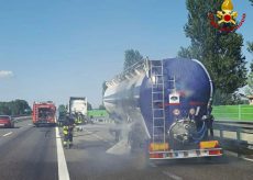 La Guida - Cisterna a fuoco sull’autostrada Asti-Cuneo