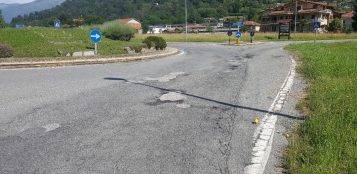 La Guida - Rifreddo, strada provinciale 26 piena di buche e pericolosa