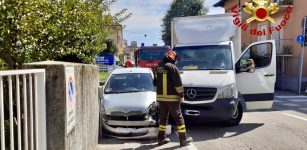 La Guida - Scontro tra auto e furgone, danni a un impianto gpl