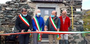 Inaugurato il bivacco Carmagnola tra le valli Maira e Varaita La Guida - Inaugurato il bivacco Carmagnola tra le valli Maira e Varaita