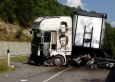 La Guida - Incidente con un mezzo pesante in valle Stura, in zona Patera