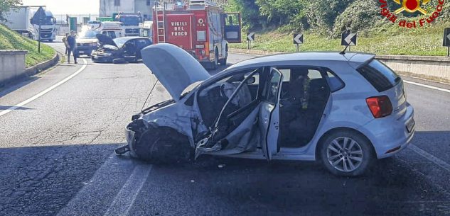 La Guida - Due persone ferite in uno scontro sulla tangenziale di Mondovì