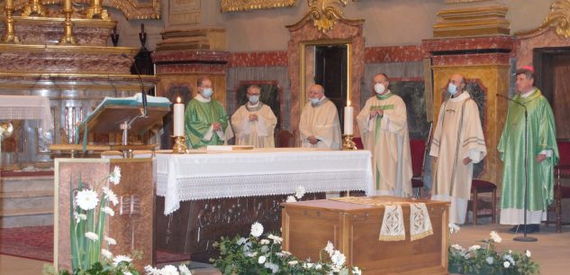 La Guida - Centallo, traslati nella chiesa parrocchiale i resti mortali di don Stefano