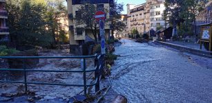 La Guida - Protezione Civile al lavoro per liberare dall’acqua il centro di Limone (video)