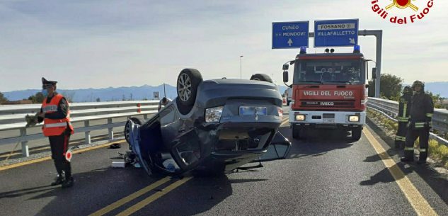 La Guida - Incidente tra due auto sulla tangenziale di Fossano