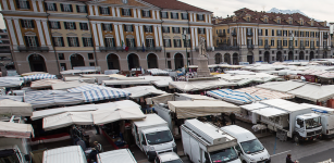 La Guida - Sospesa la tassa per l’occupazione del suolo pubblico agli ambulanti