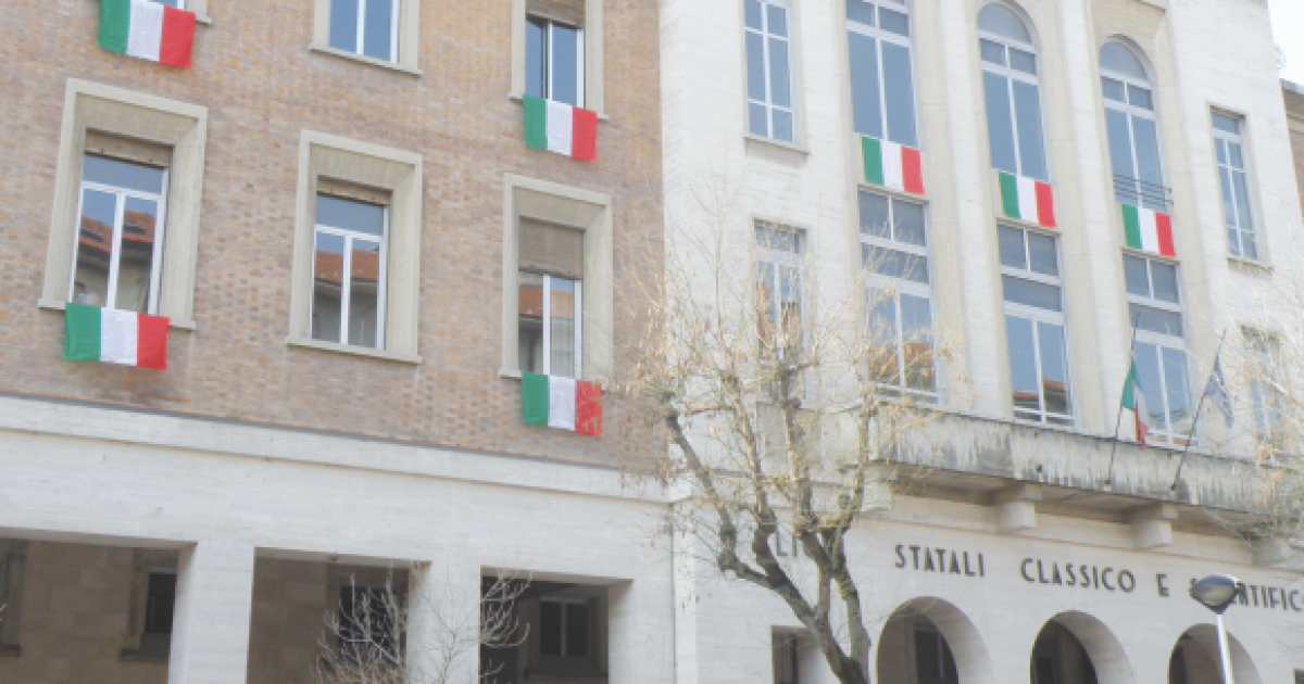 Movida, scuole superiori e commercio nella stretta della ...