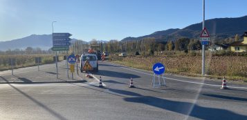 La Guida - Bivio Borgo, lavori di asfaltatura all’uscita della rotonda in direzione Cervasca