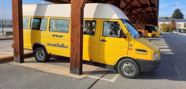 La Guida - Centallo, alcuni ragazzi scassinano lo scuolabus e lo guidano in piena notte