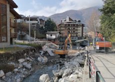 La Guida - Demolita la casa diventata il simbolo dell’alluvione a Limone