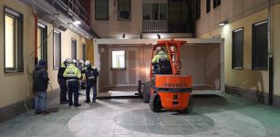 I quattro container rimangono al Pronto Soccorso fino alla fine dell’emergenza La Guida - I quattro container rimangono al Pronto Soccorso fino alla fine dell’emergenza